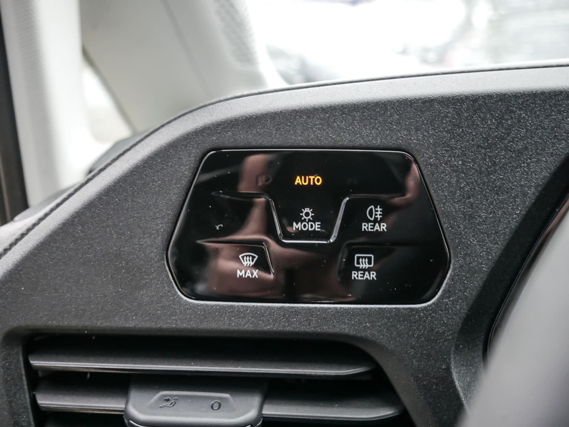 Volkswagen Caddy Maxi Basis-Modell