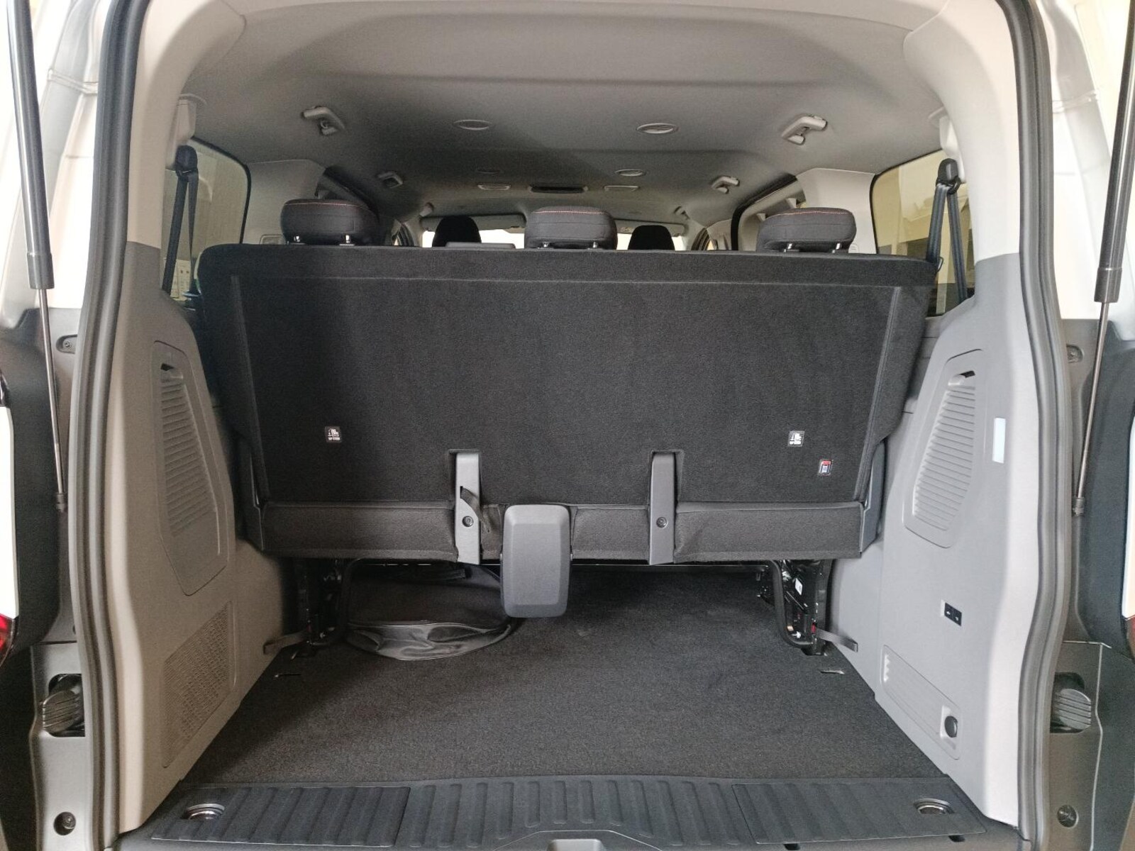Volkswagen e-Caravelle – Bild 18