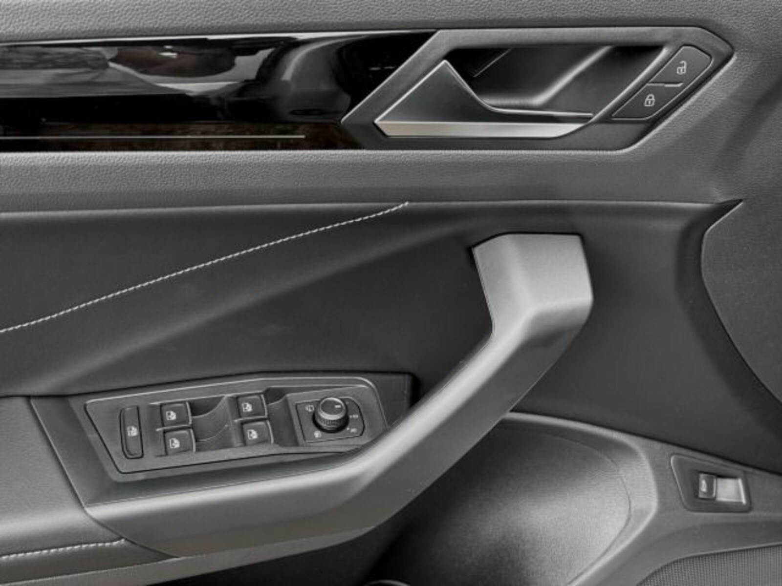 Volkswagen T-Roc – Bild 8