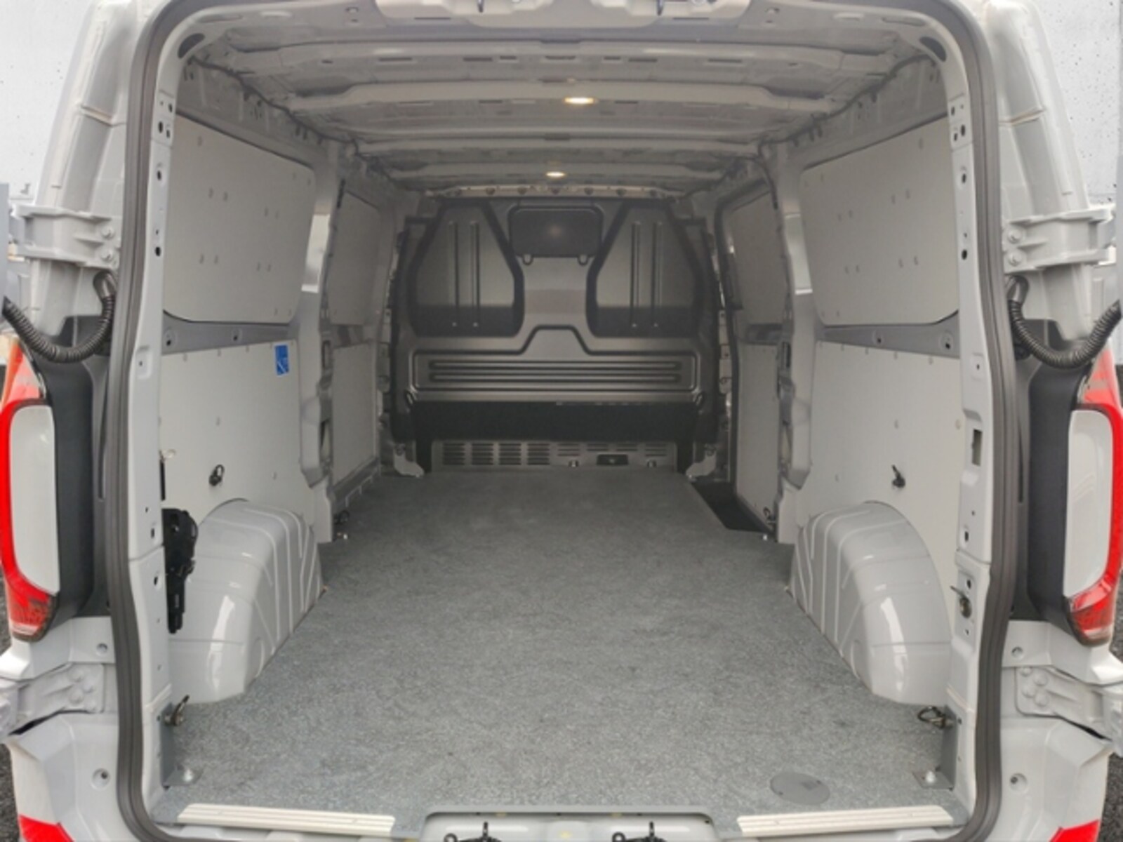 Volkswagen Transporter Kasten langer Radstand – Bild 18