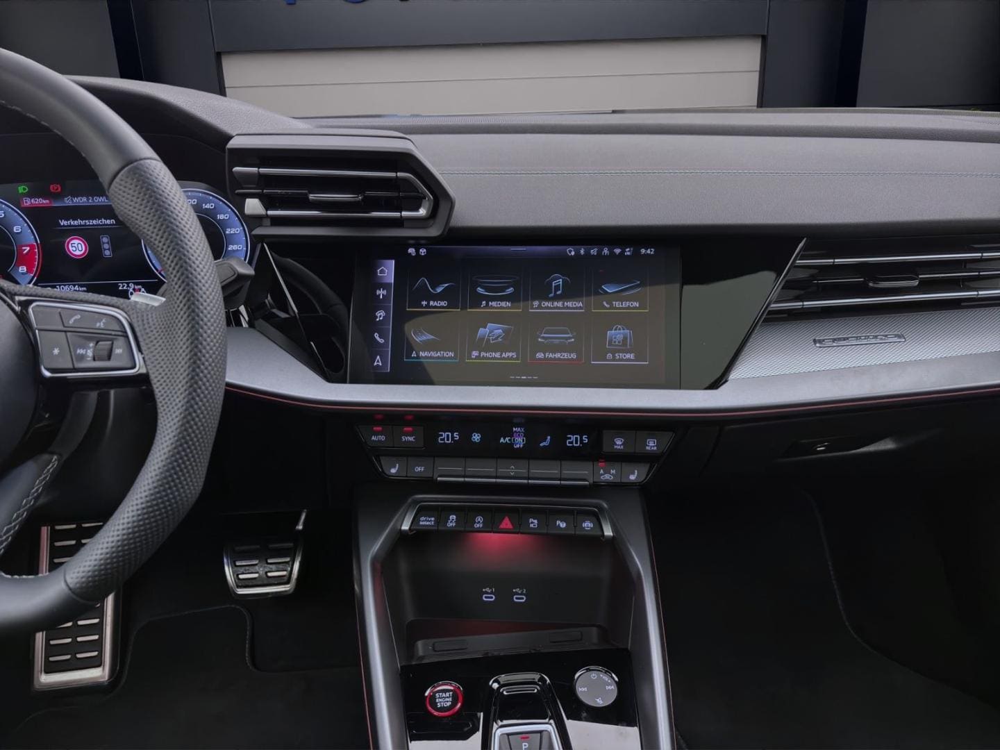 Bild über Audi S3 Sportback TFSI quattro S tronic - für weitere Informationen kontaktieren Sie den Audi Partner