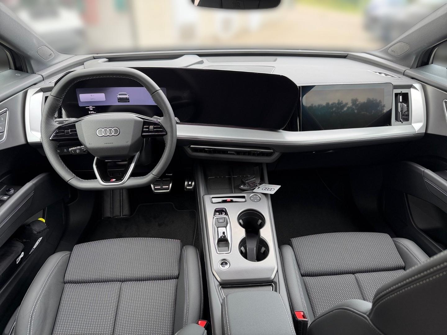Bild über Audi Q4 SUV e-tron e-tron performance 210 kW - für weitere Informationen kontaktieren Sie den Audi Partner