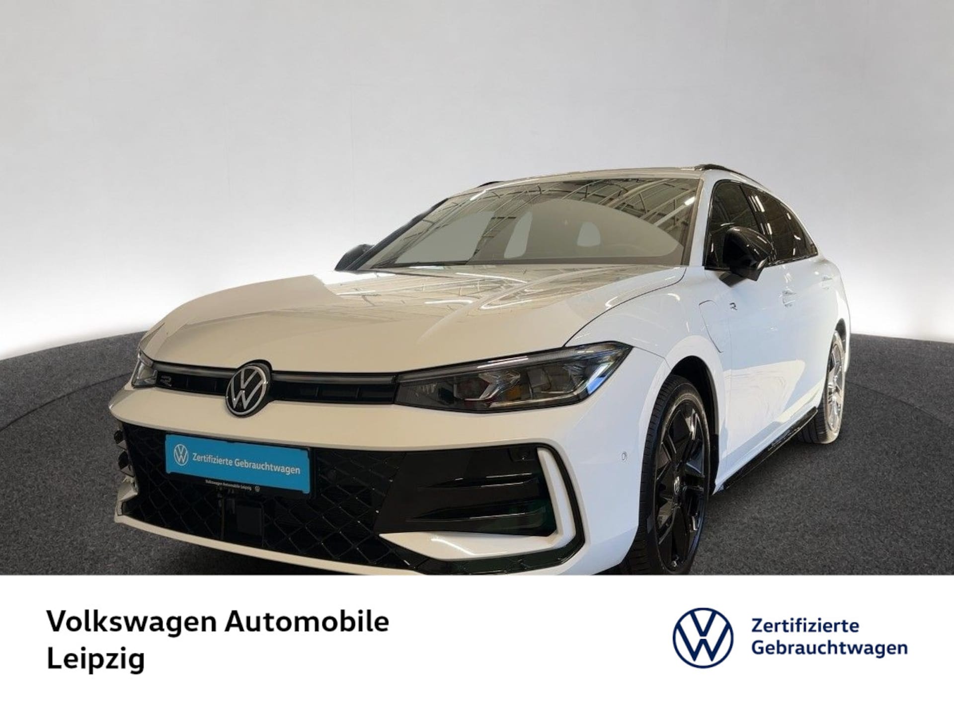 Volkswagen Passat — Volkswagen Passat Passat 1.5 eHybrid R-Line Black Style*IQ*AHK*DCC*