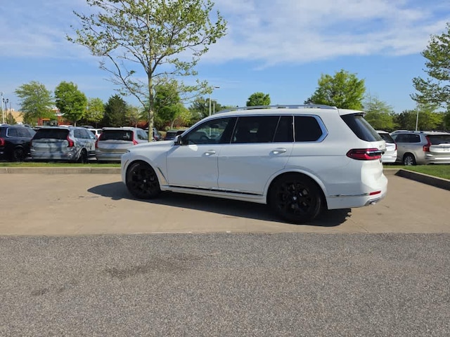2023 BMW X7