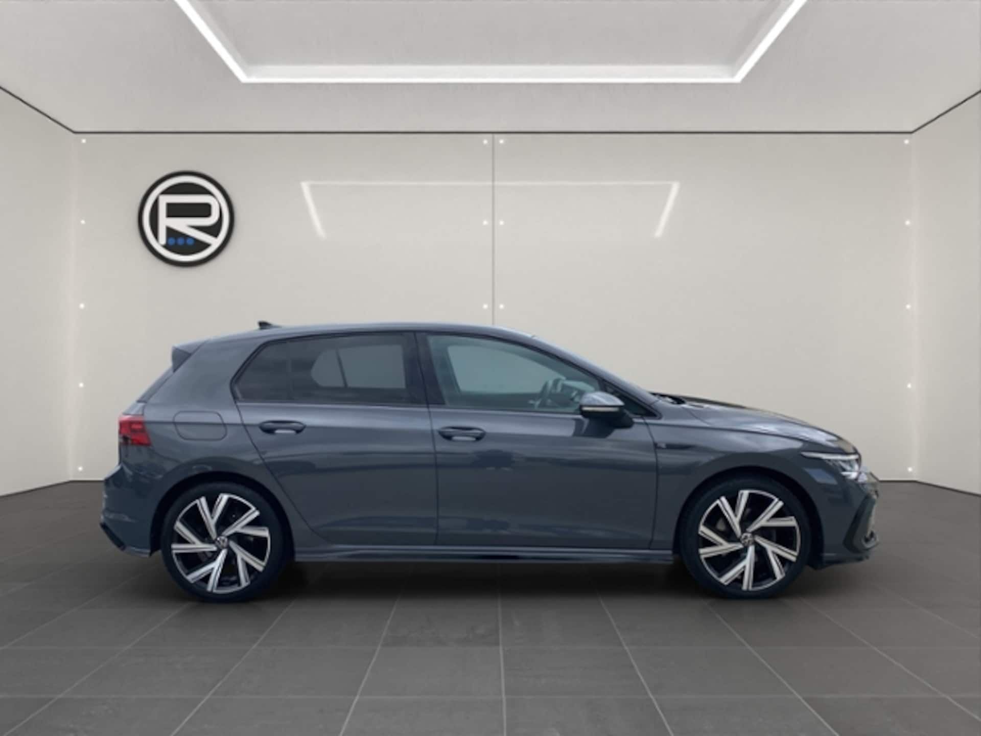 Volkswagen Golf R-Line