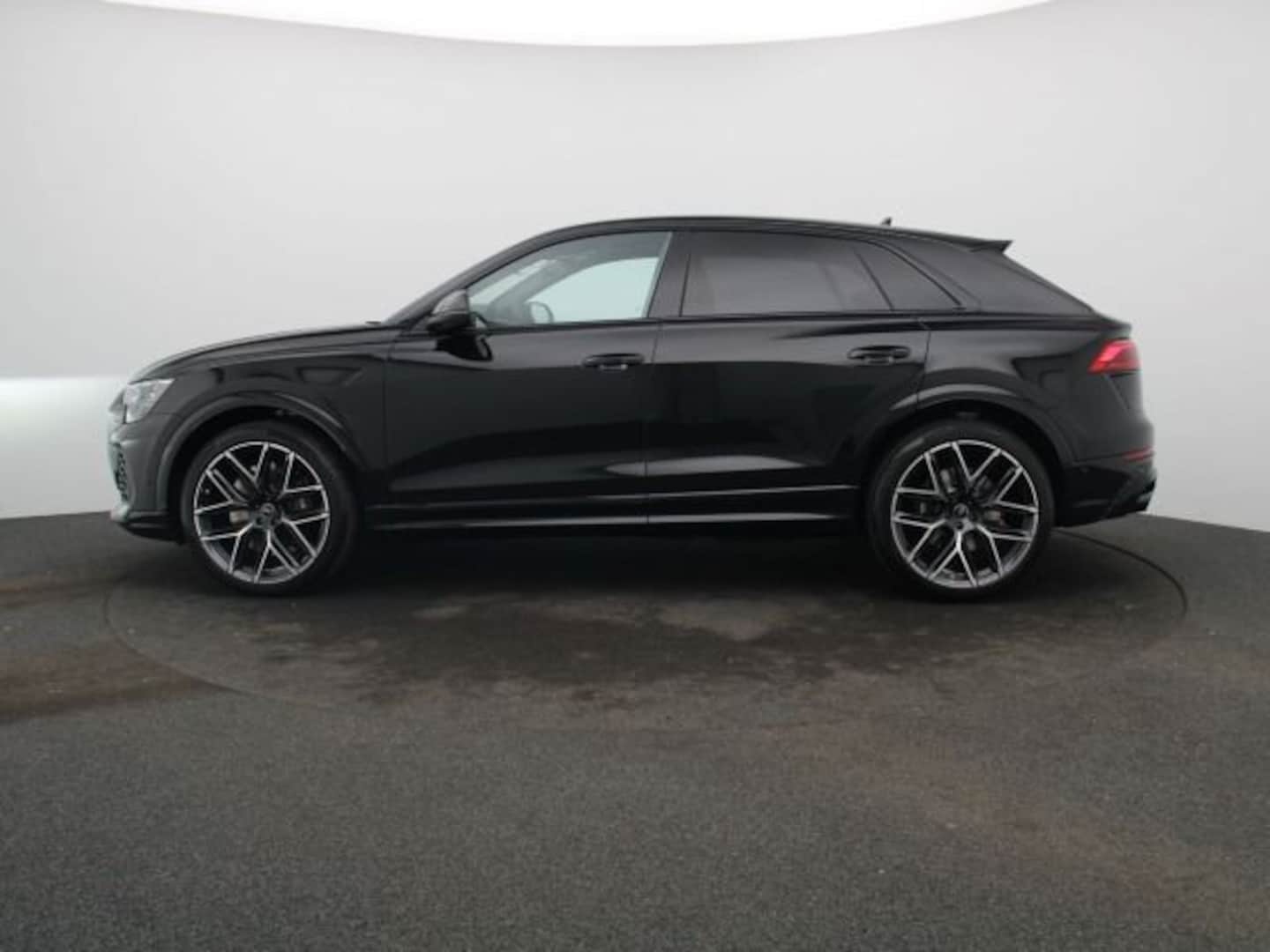 Bild über Audi RS Q8 SUV TFSI quattro tiptronic - für weitere Informationen kontaktieren Sie den Audi Partner