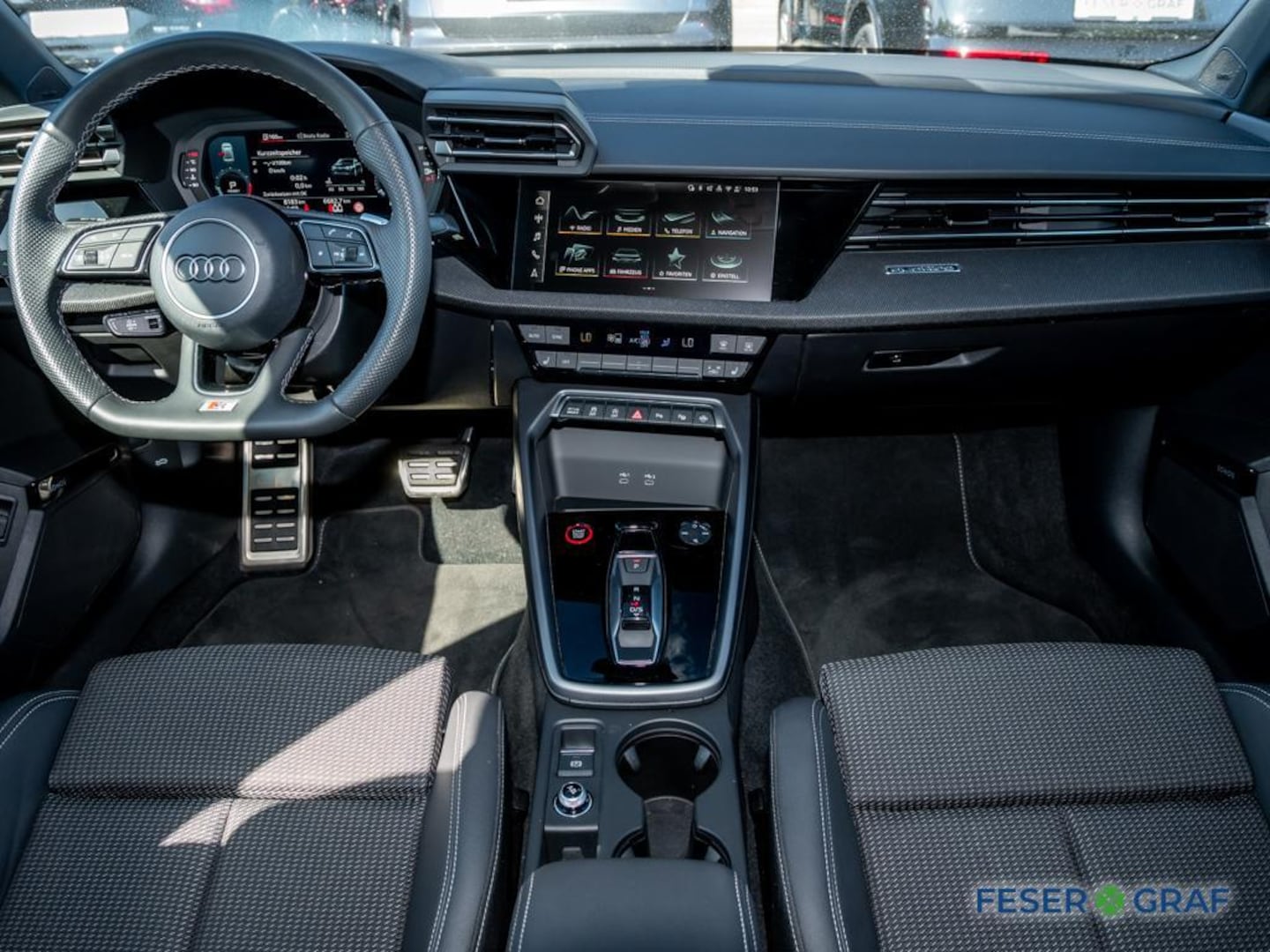 Bild über Audi S3 Limousine TFSI quattro S tronic - für weitere Informationen kontaktieren Sie den Audi Partner