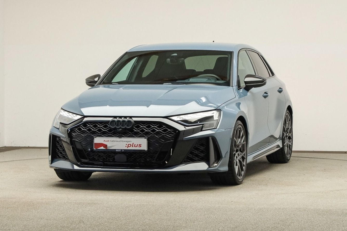 Bild über Audi RS 3 Sportback TFSI quattro S tronic - für weitere Informationen kontaktieren Sie den Audi Partner