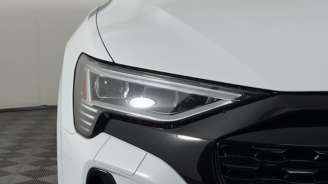 2024 Audi Q8 e-tron