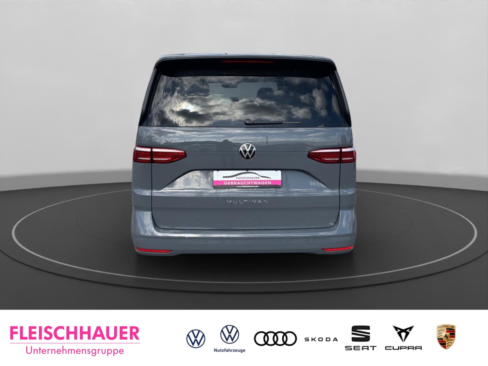 Volkswagen Multivan Langversion Basis-Modell