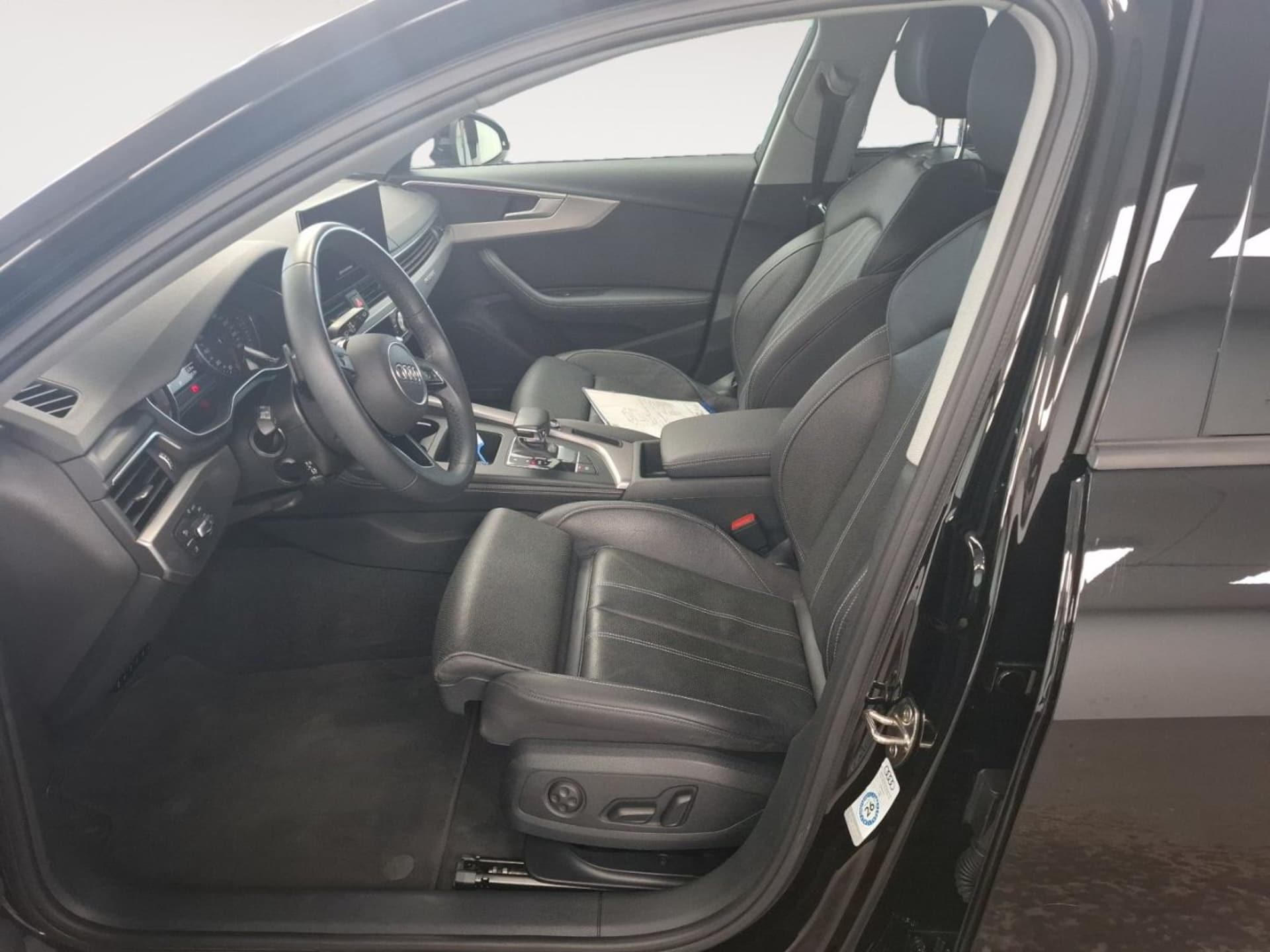 Audi A4 Avant S line