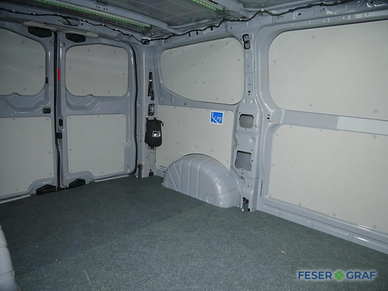 Volkswagen Transporter Kasten kurzer Radstand – Bild 8