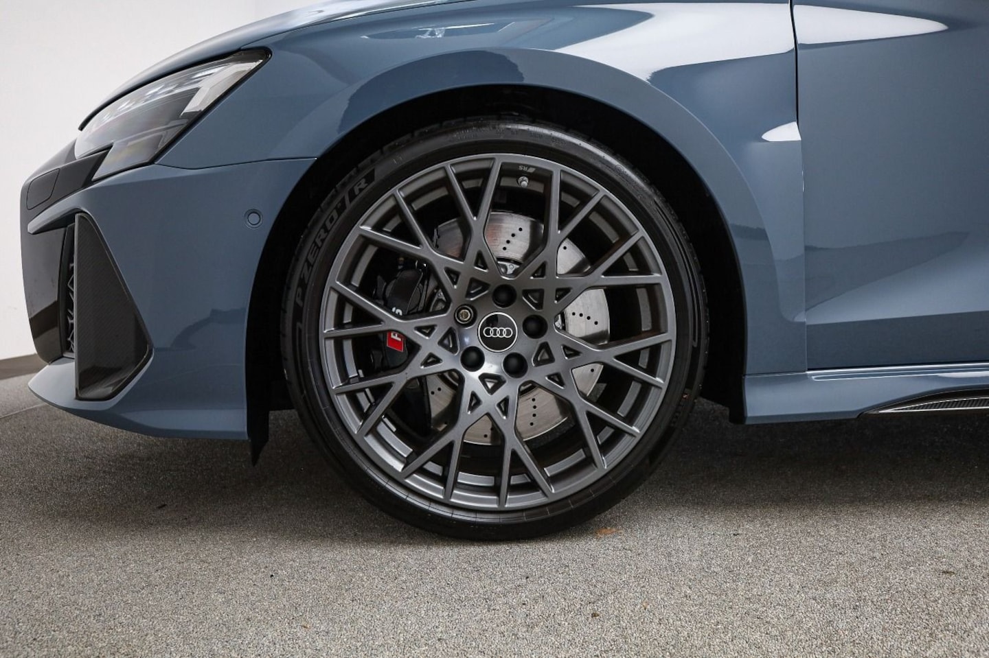 Bild über Audi RS 3 Sportback TFSI quattro S tronic - für weitere Informationen kontaktieren Sie den Audi Partner