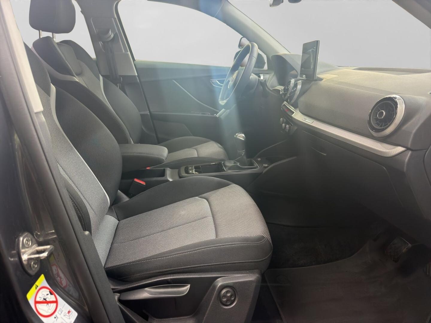 Bild über Audi Q2 S line 30 TDI Schaltgetriebe - für weitere Informationen kontaktieren Sie den Audi Partner