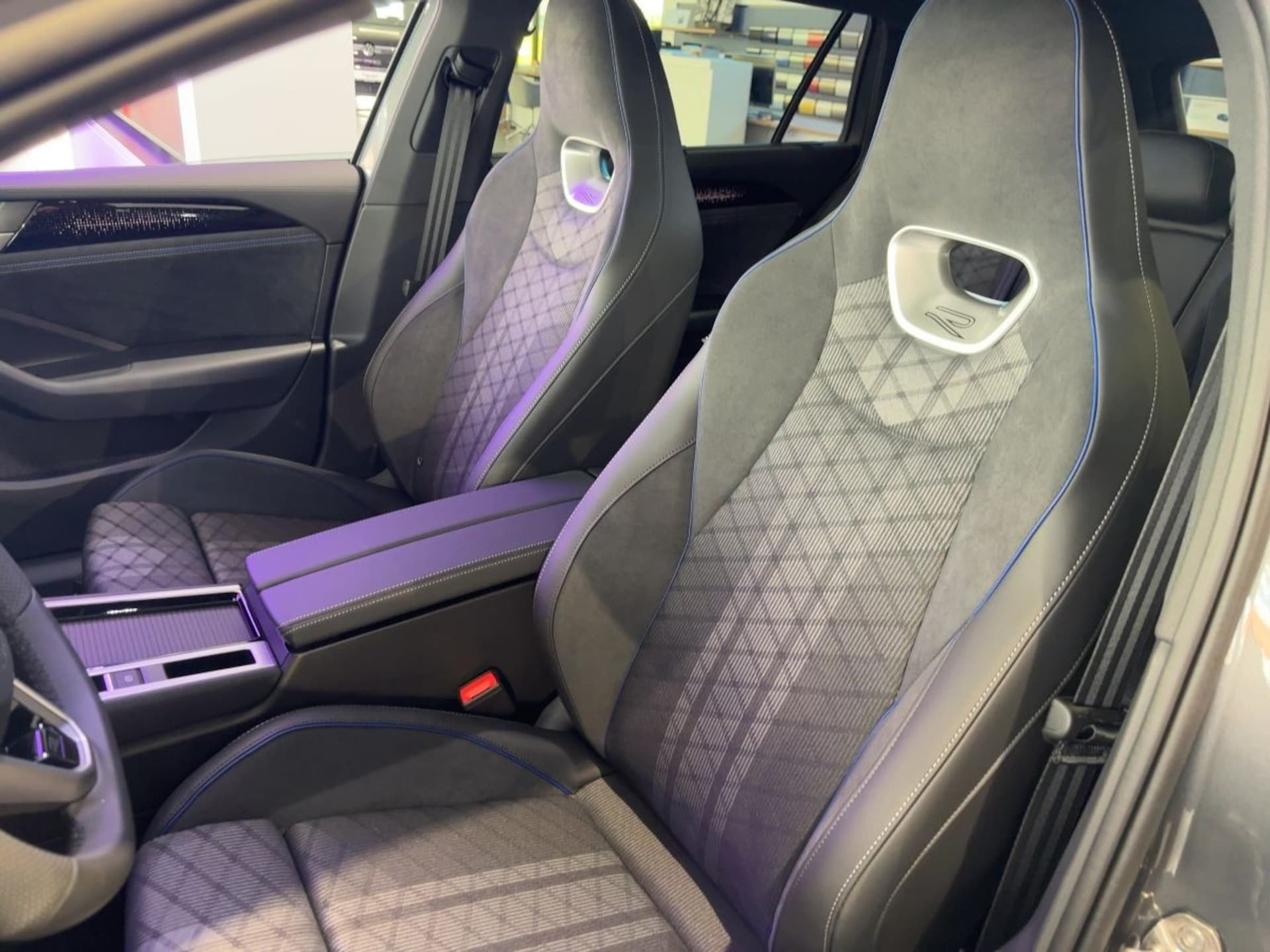 Volkswagen Passat R-Line