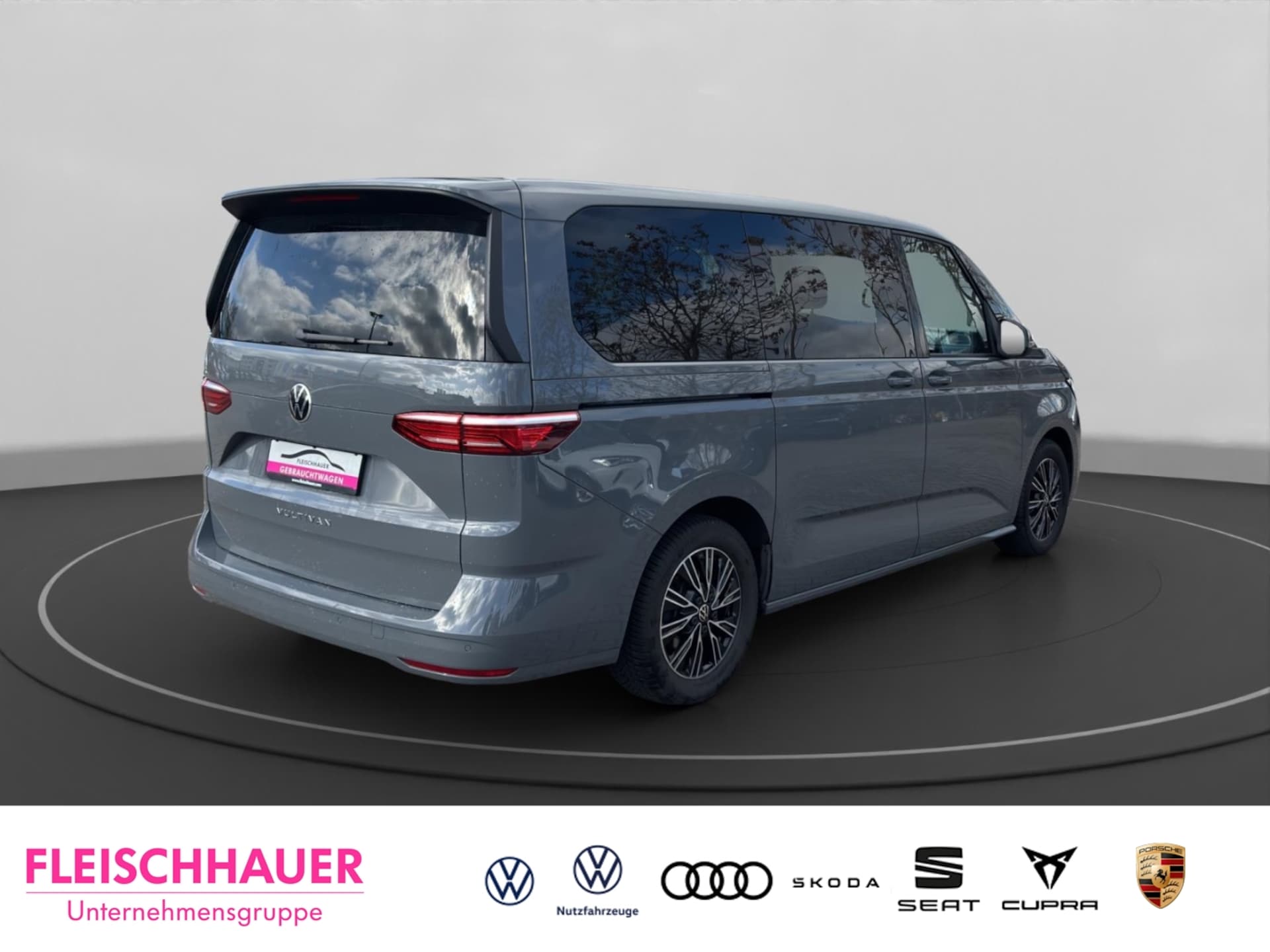 Volkswagen Multivan Langversion Basis-Modell