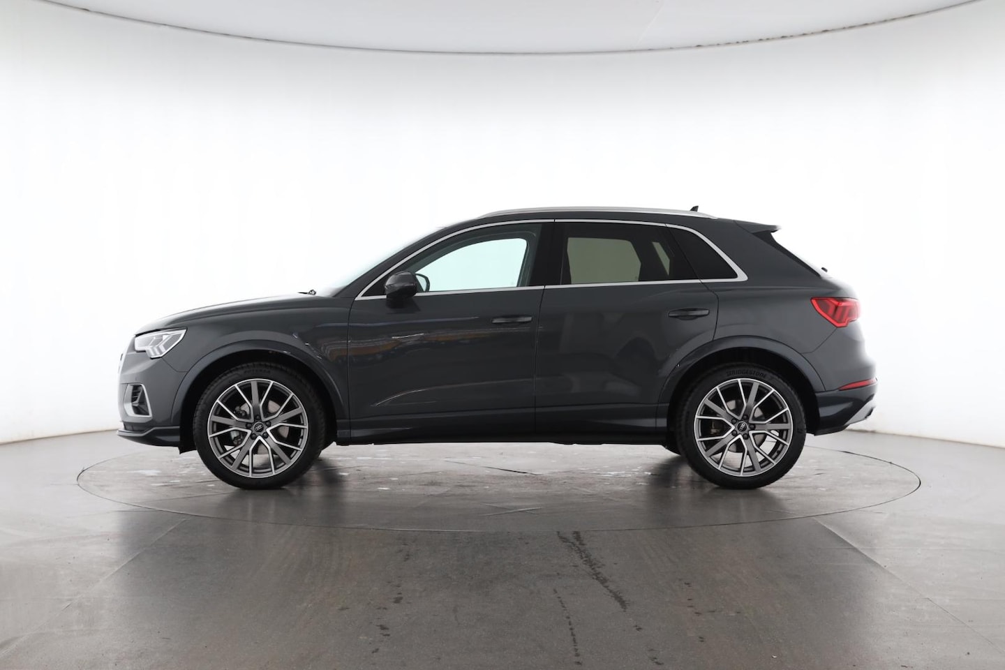 Bild über Audi Q3 TFSI 110 kW S tronic - für weitere Informationen kontaktieren Sie den Audi Partner