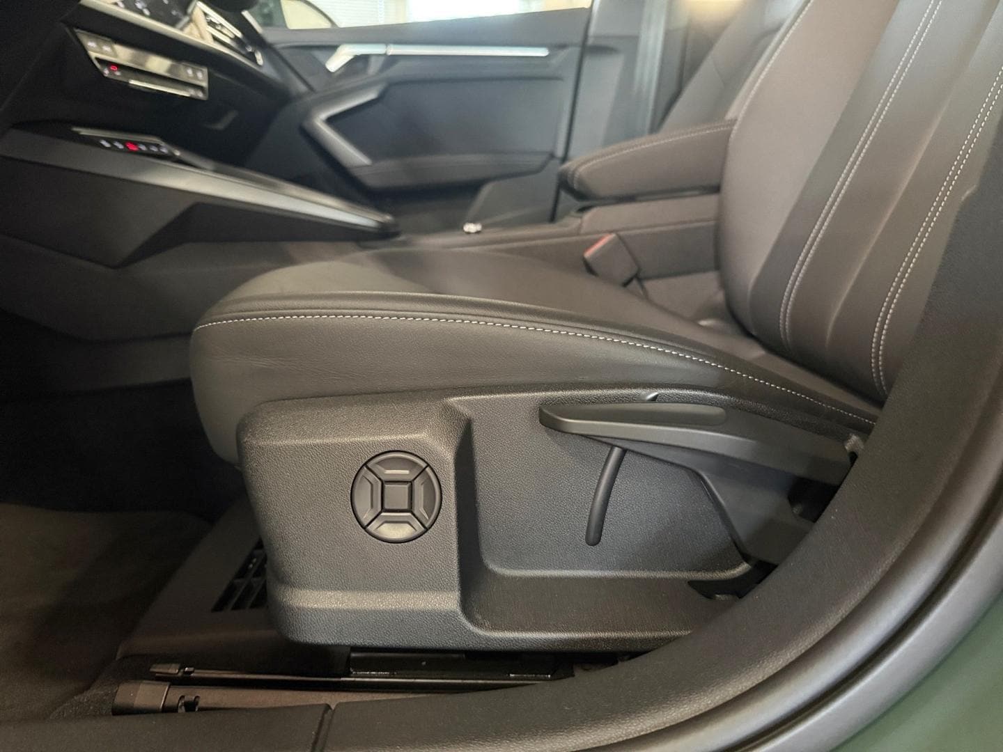 Bild über Audi A3 Sportback TFSI 110 kW S tronic - für weitere Informationen kontaktieren Sie den Audi Partner