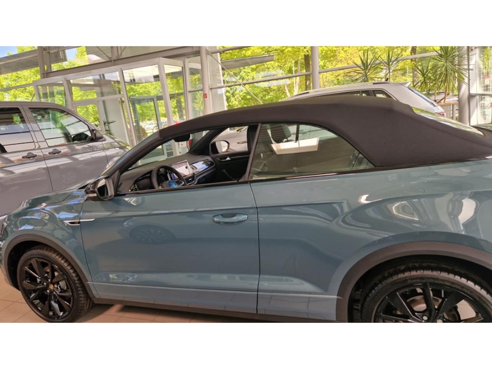 Volkswagen T-Roc Cabriolet – Bild 2