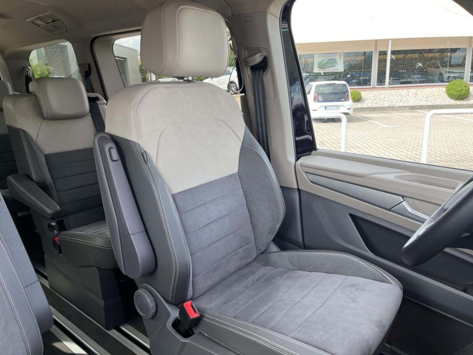 Volkswagen Multivan Langversion – Bild 17