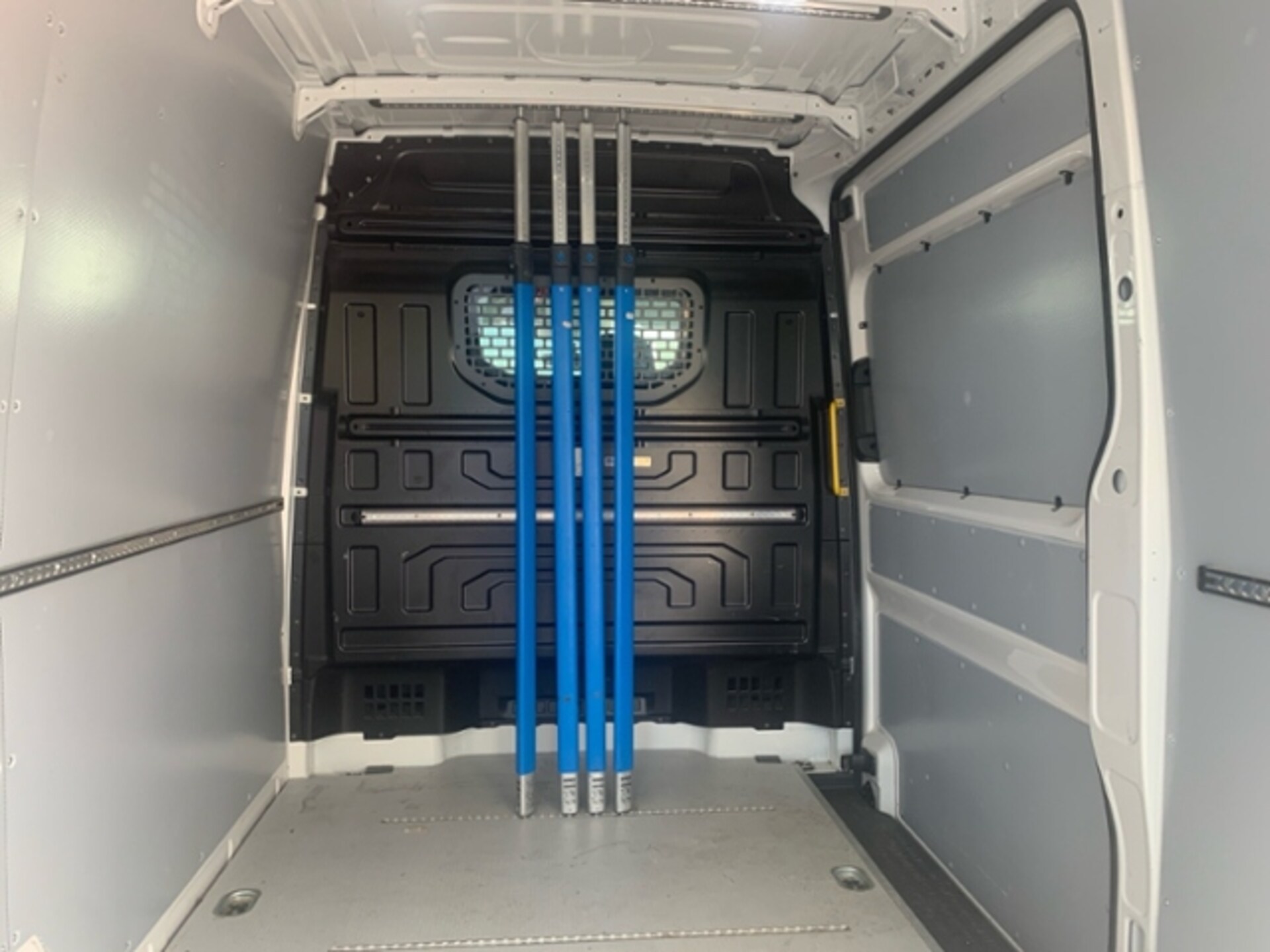 Volkswagen Crafter Kasten mittlerer Radstand