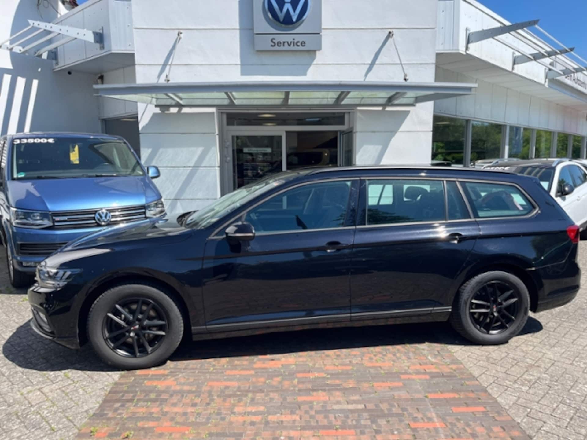 Volkswagen Passat Variant Basis-Modell