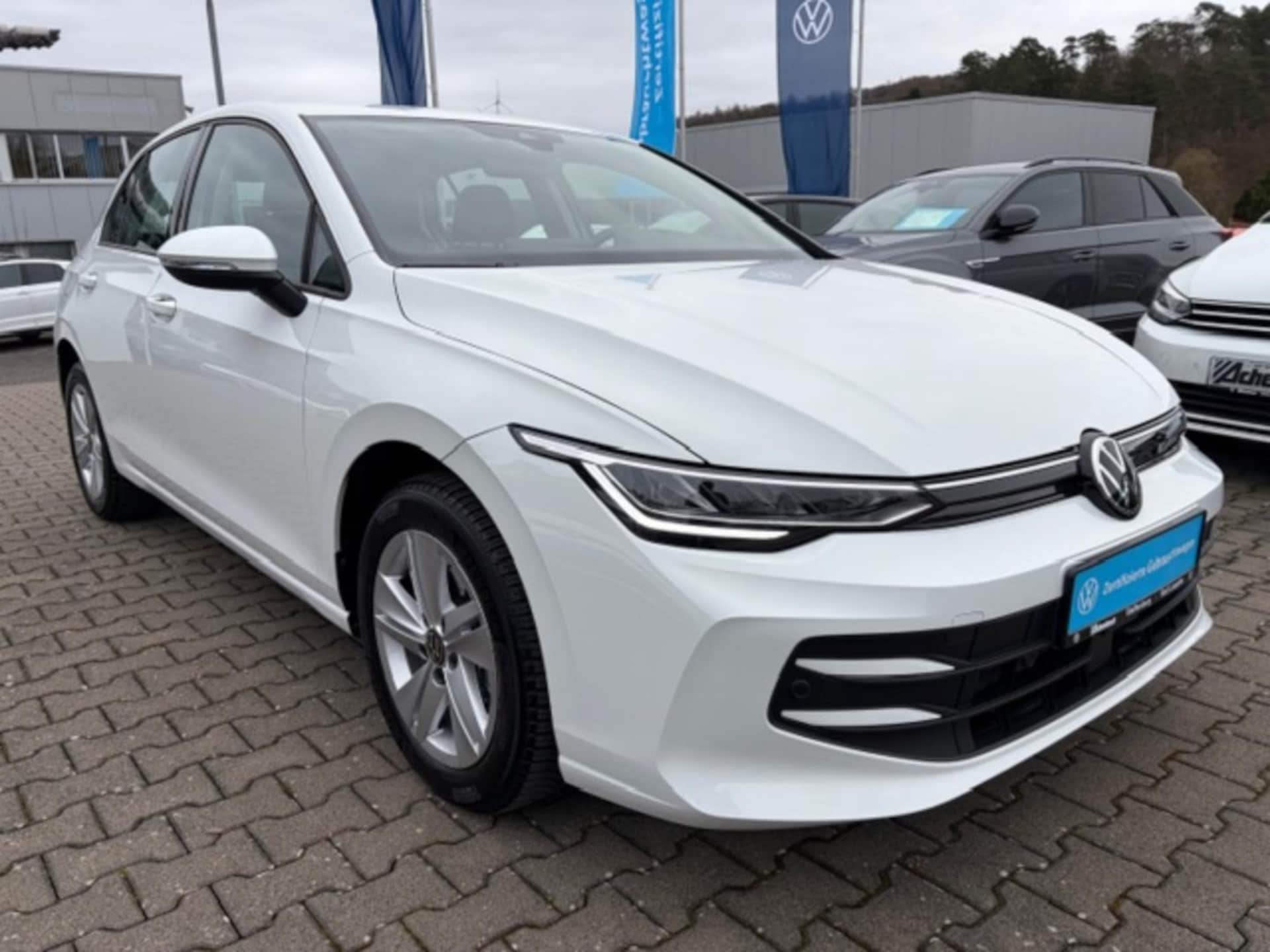 Volkswagen Golf Life