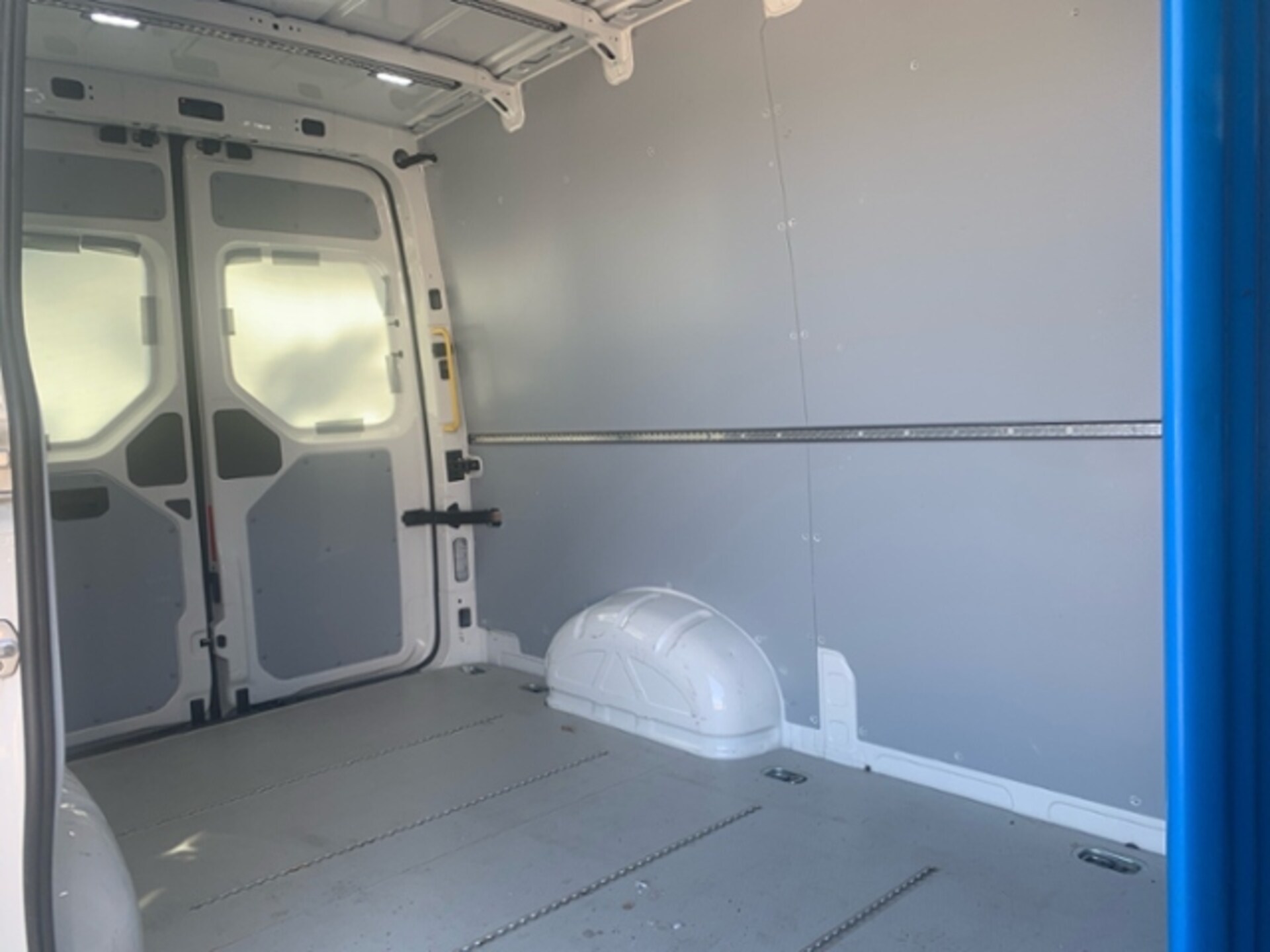 Volkswagen Crafter Kasten mittlerer Radstand
