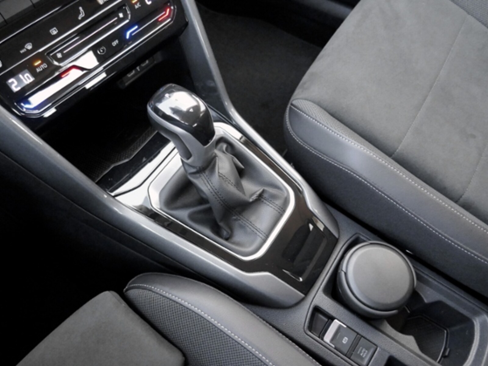 Volkswagen T-Roc – Bild 14