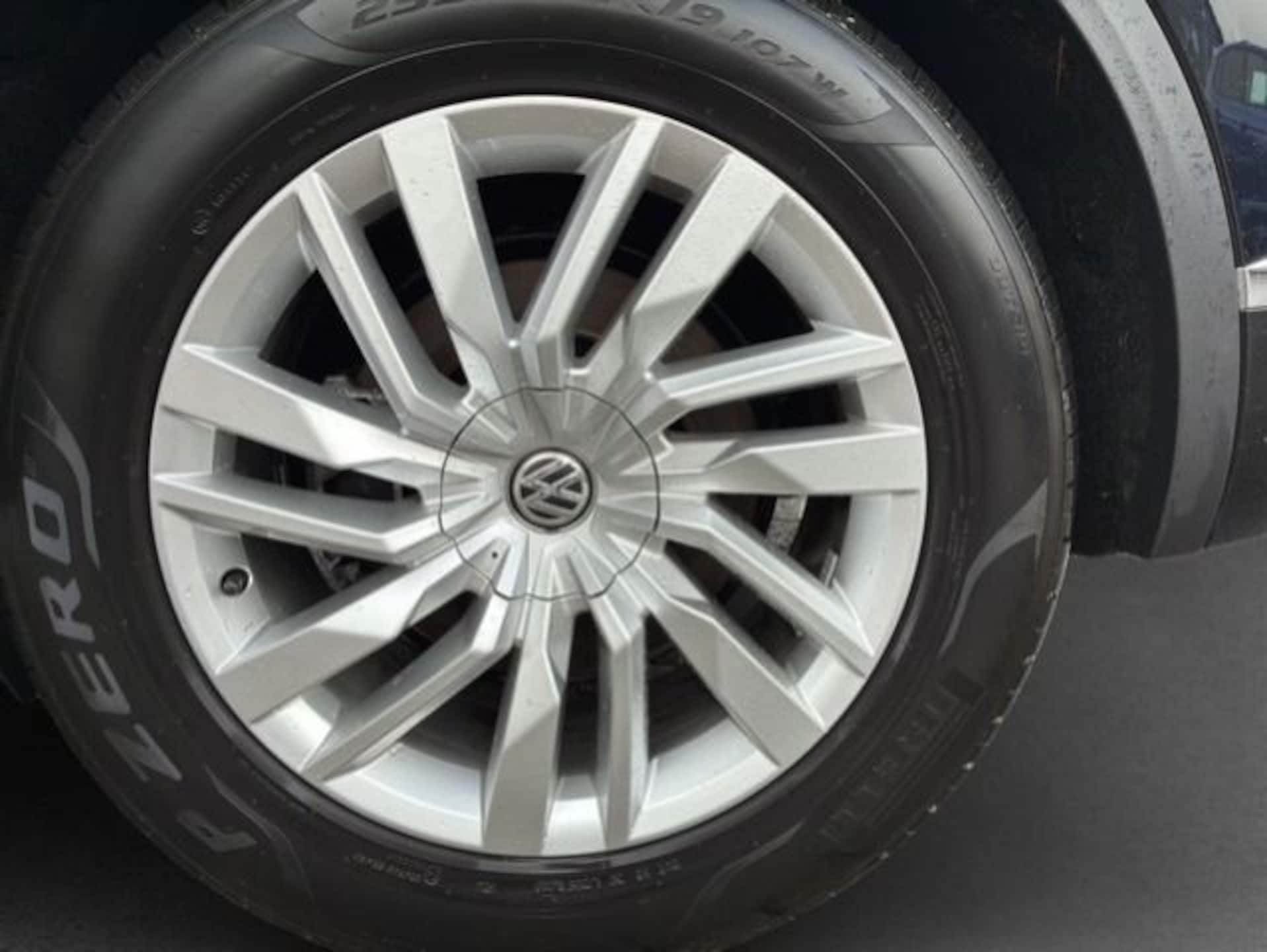 Volkswagen Touareg Basis-Modell