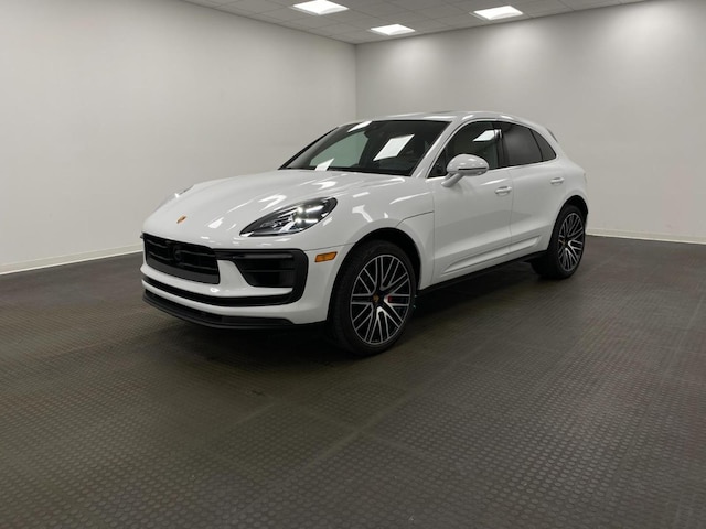 Photo of 2023 Porsche Macan