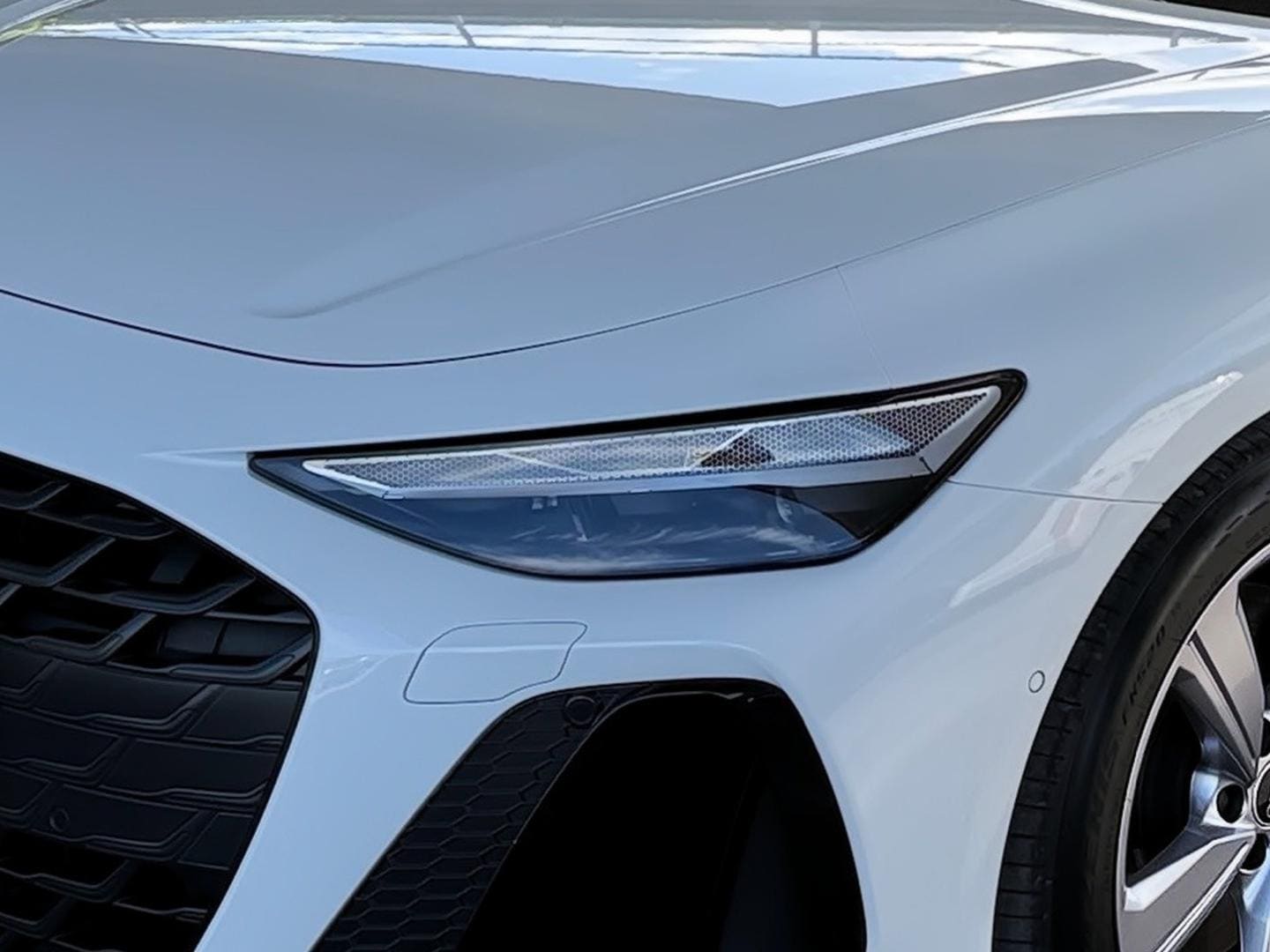 Bild über Audi A6 Avant TDI quattro 150 kW S tronic - für weitere Informationen kontaktieren Sie den Audi Partner