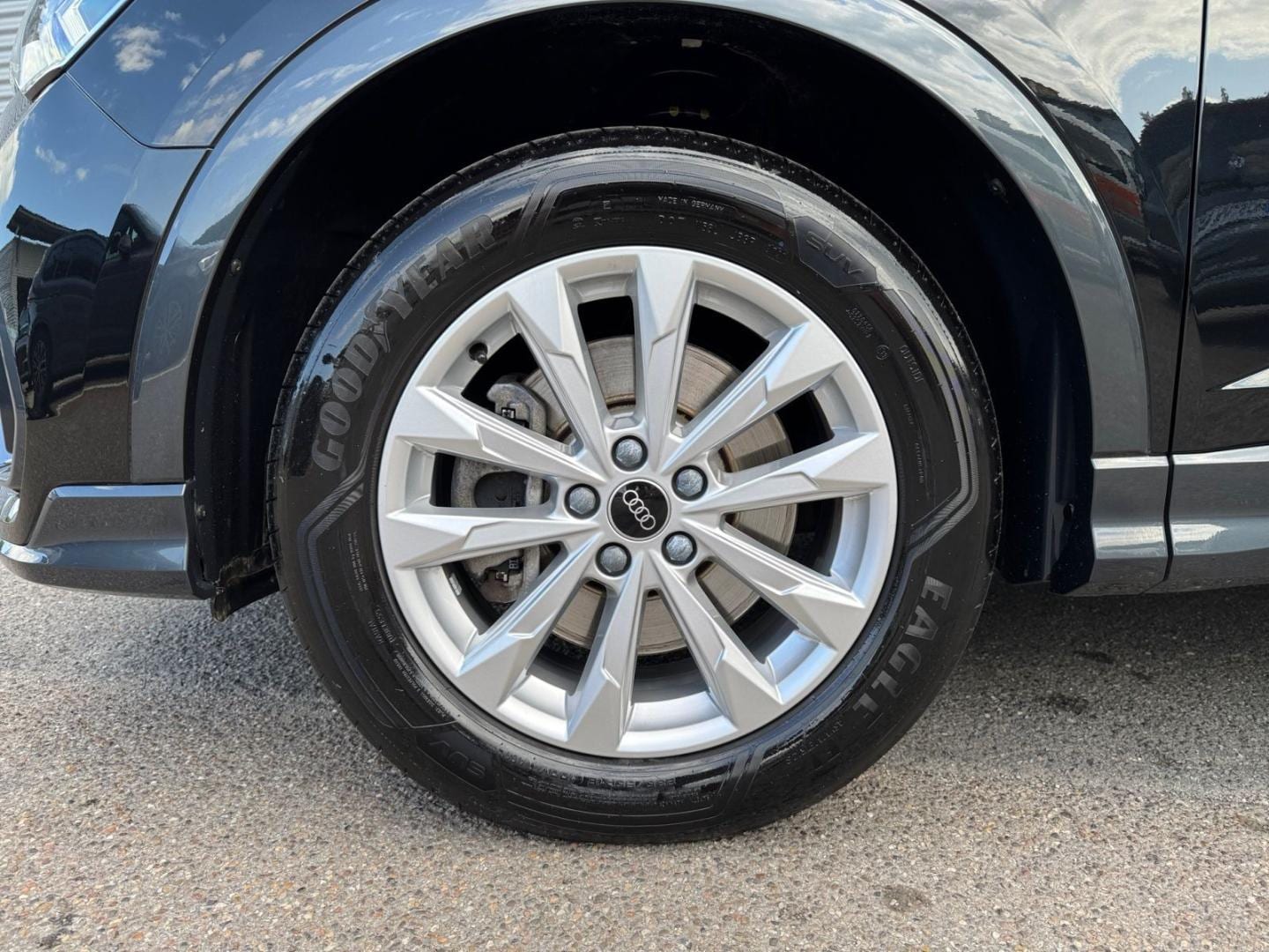 Image about Audi Q3 Sportback TFSI e 45 TFSI e S tronic