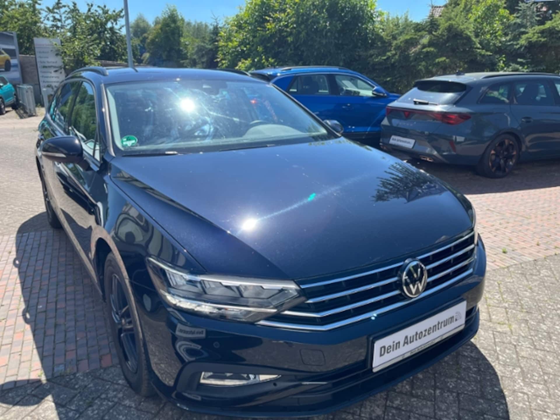Volkswagen Passat Variant Basis-Modell