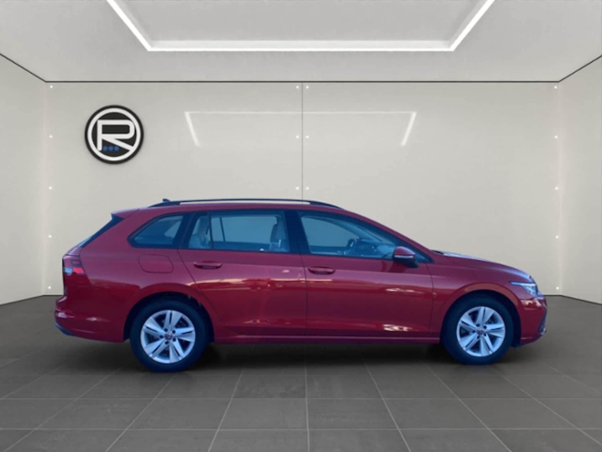 Volkswagen Golf Variant Life