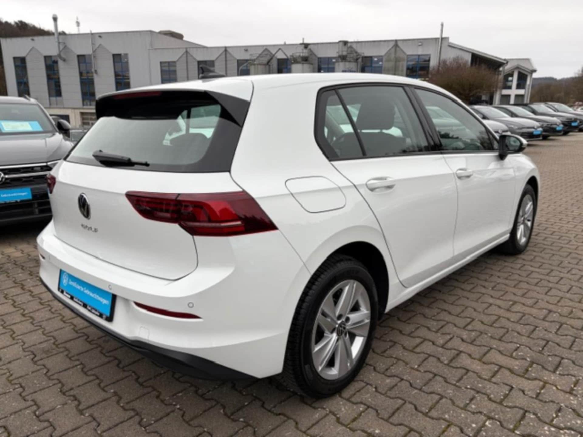 Volkswagen Golf Life