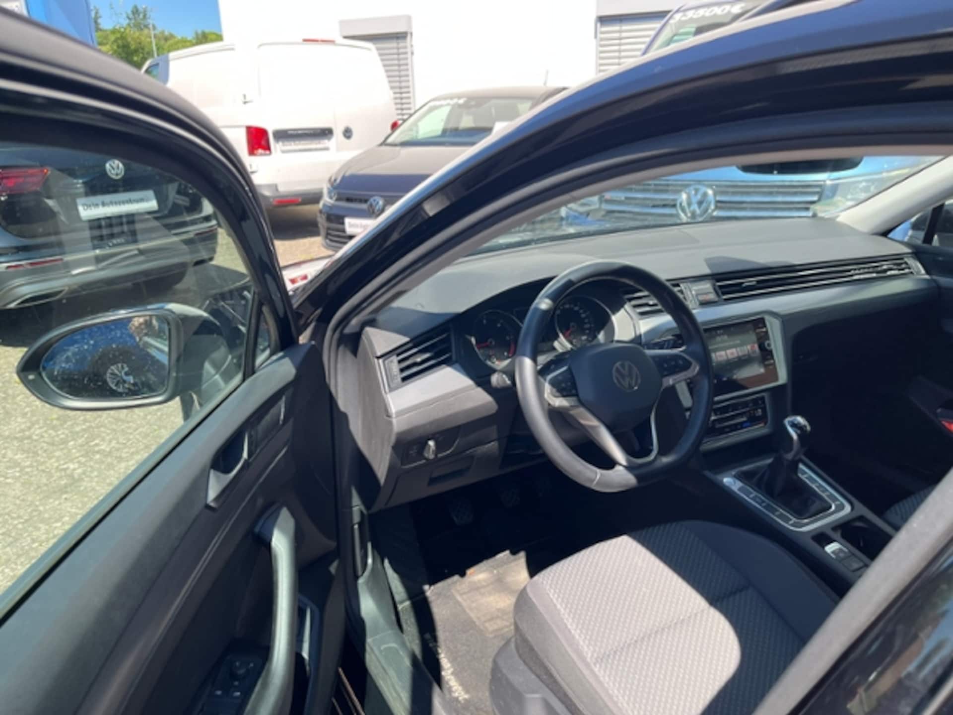 Volkswagen Passat Variant Basis-Modell