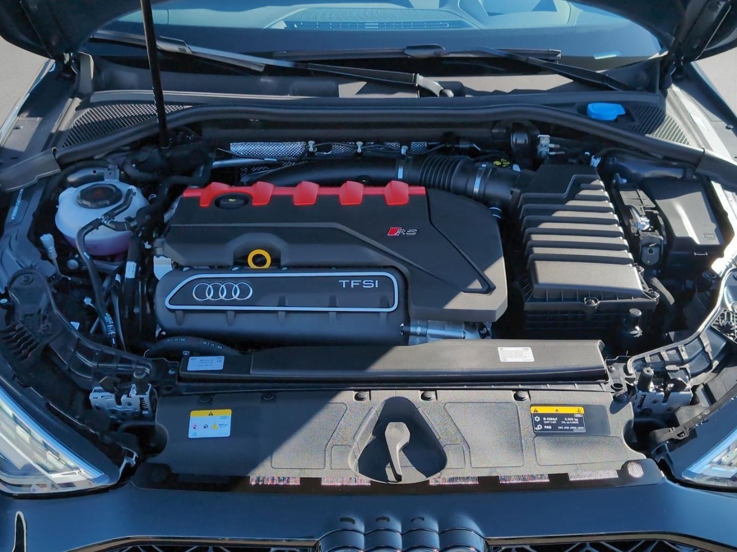 Bild über Audi RS 3 Sportback TFSI quattro 294 kW S tronic - für weitere Informationen kontaktieren Sie den Audi Partner