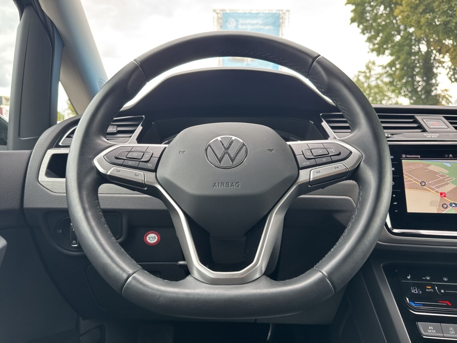 Volkswagen Touran – Bild 10