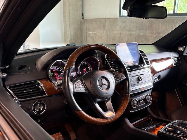 2018 Mercedes-Benz