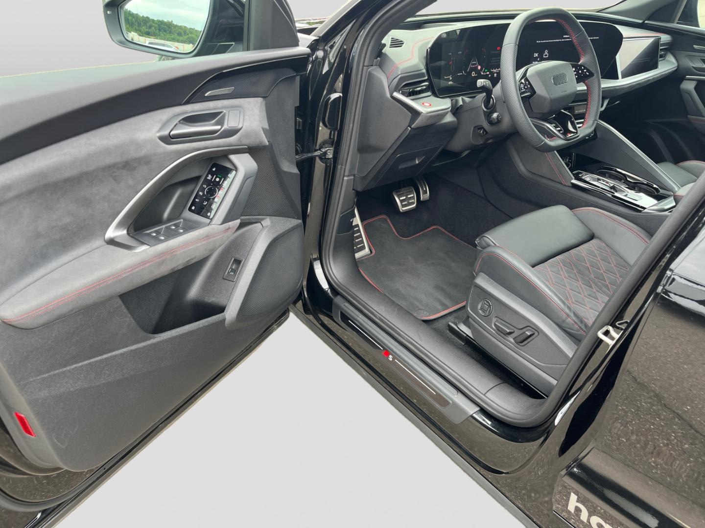 Bild über Audi Q5 SUV TDI quattro 150 kW S tronic - für weitere Informationen kontaktieren Sie den Audi Partner