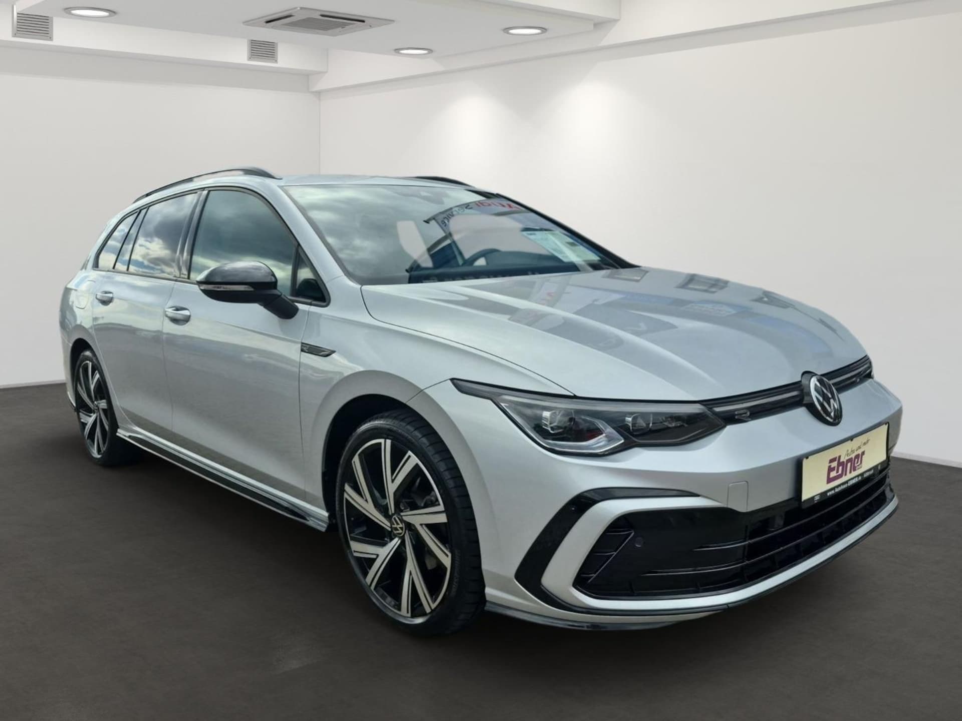 Volkswagen Golf Variant R-Line