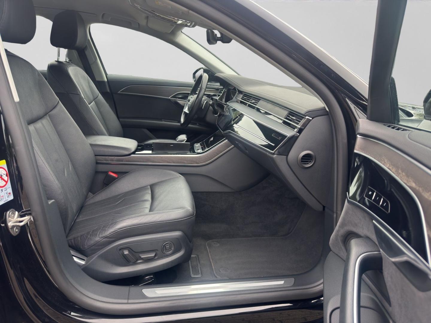 Bild über Audi A8 50 TDI quattro tiptronic - für weitere Informationen kontaktieren Sie den Audi Partner