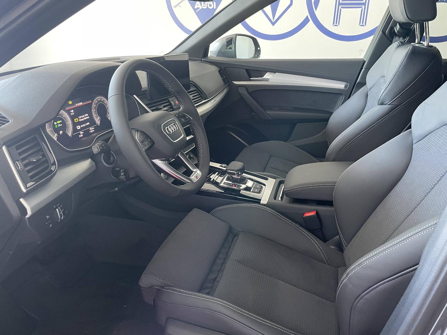 Image about Audi Q5 TFSI e S line 50 TFSI e quattro 220 kW (299 ch) S tronic