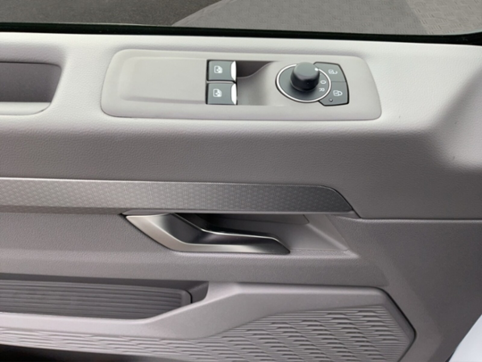 Volkswagen Caravelle – Bild 11