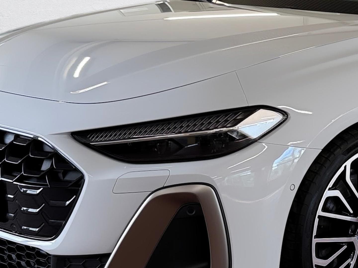 Bild über Audi A5 Limousine TDI 150 kW S tronic - für weitere Informationen kontaktieren Sie den Audi Partner