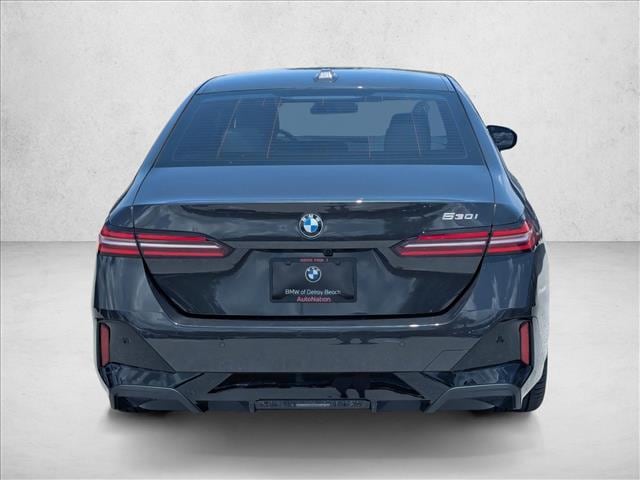 2026 BMW 5 Series 530i - Photo 7