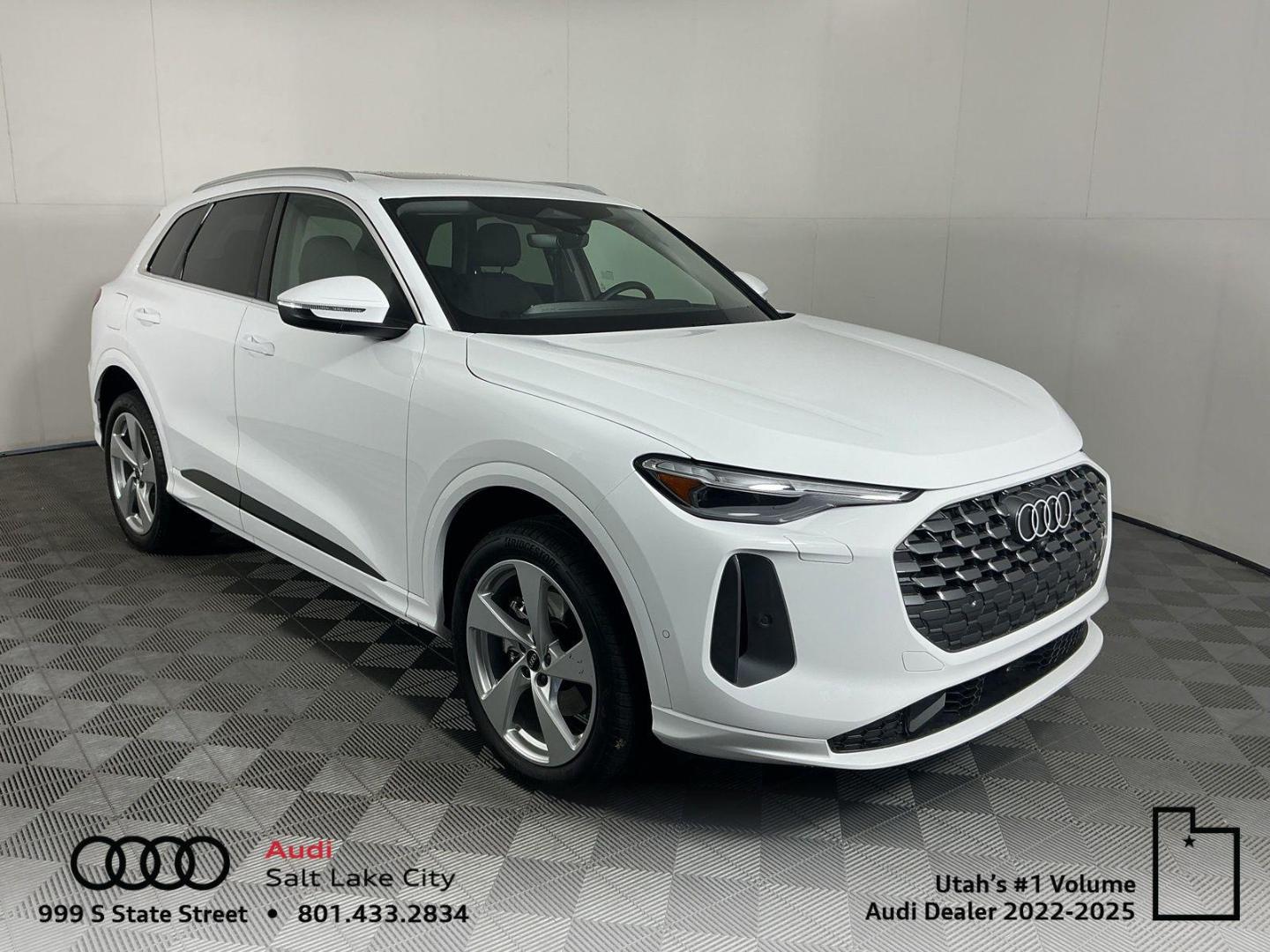 2025 Audi Q5 40 Premium Plus's photo