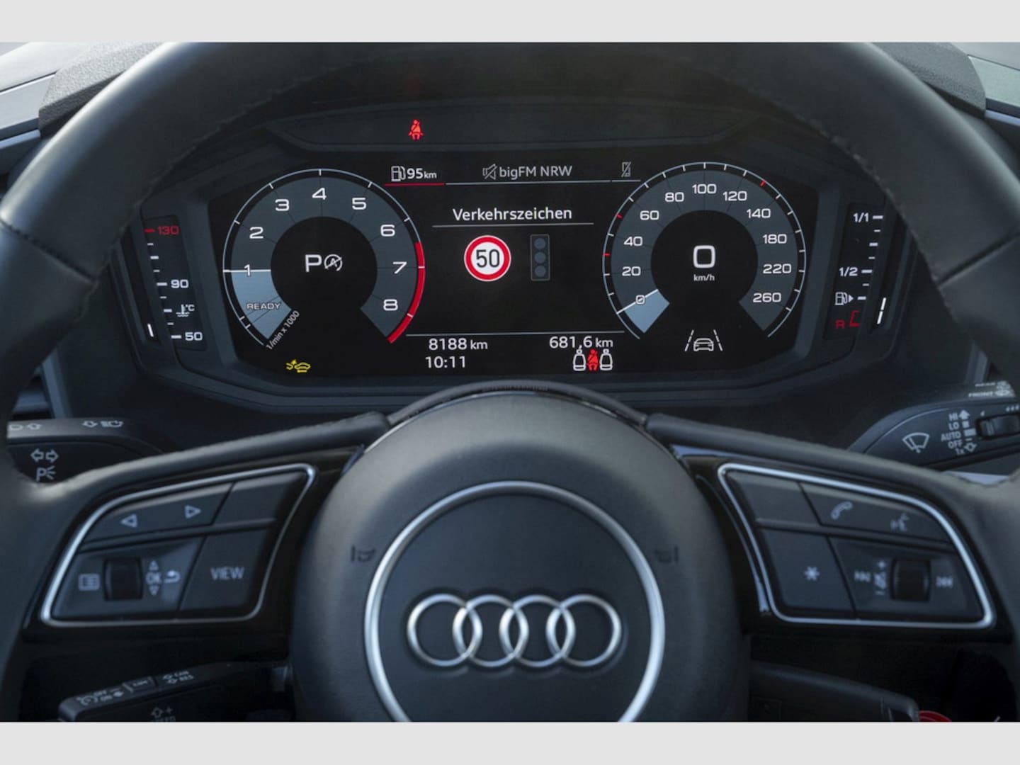 Bild über Audi A1 Sportback S line 25 TFSI S tronic - für weitere Informationen kontaktieren Sie den Audi Partner