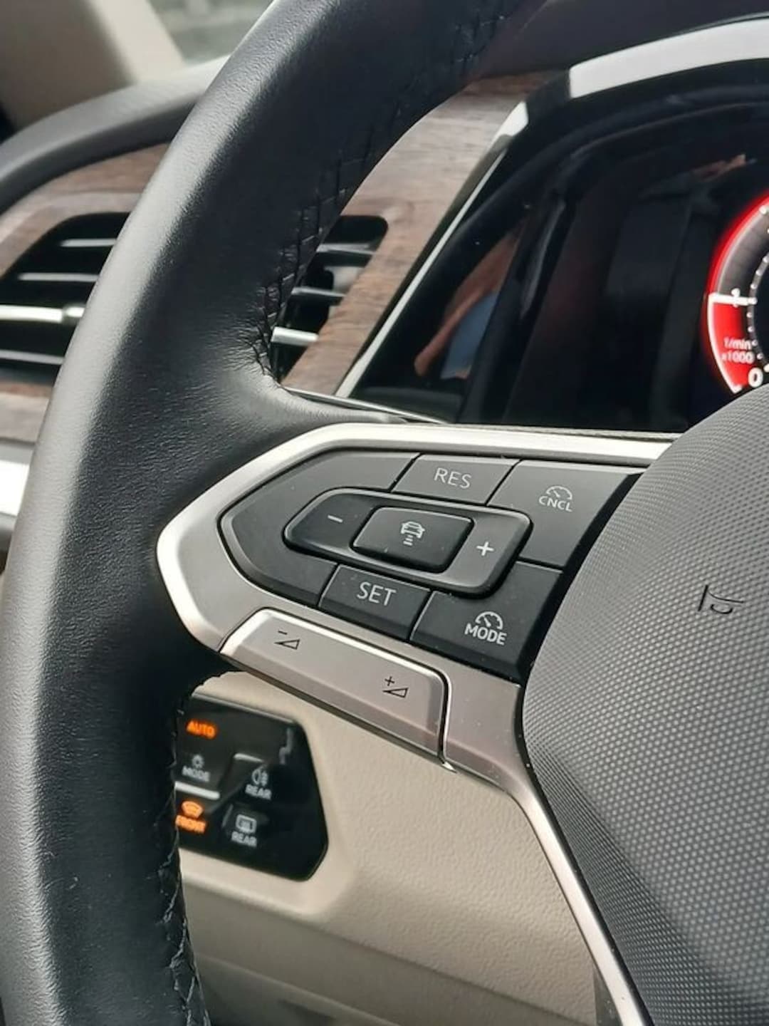 Volkswagen Multivan długi rozstaw osi Style